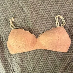 VS Wireless Lace Bra